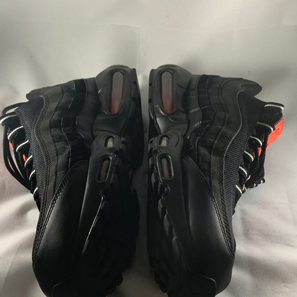 Nike Air Max 95 - Black & Red - Picture 6 of 7